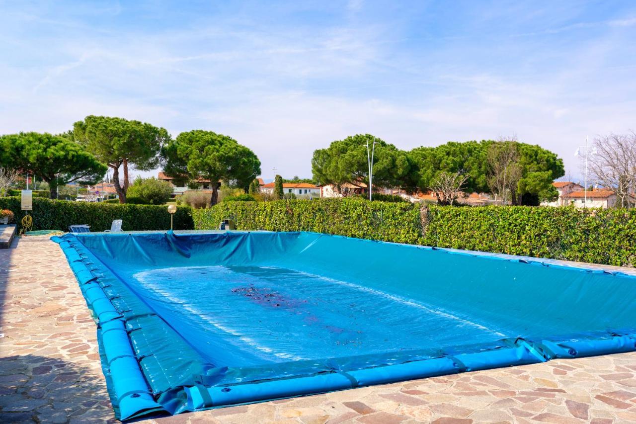 Azzurra Suite - Monolocale Con Piscina E Wifi Сирмионе Екстериор снимка