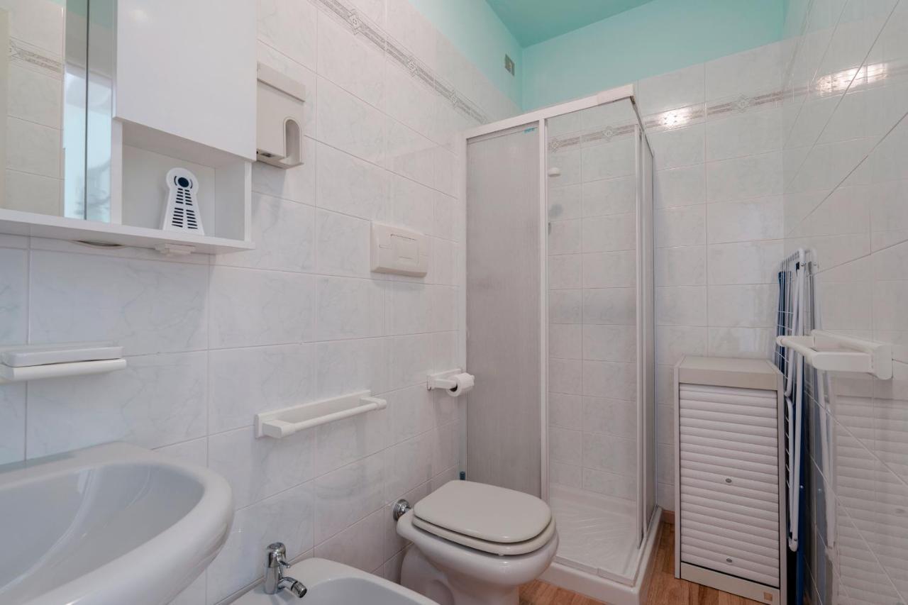 Azzurra Suite - Monolocale Con Piscina E Wifi Сирмионе Екстериор снимка