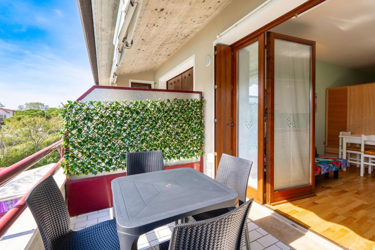 Azzurra Suite - Monolocale Con Piscina E Wifi Сирмионе Екстериор снимка