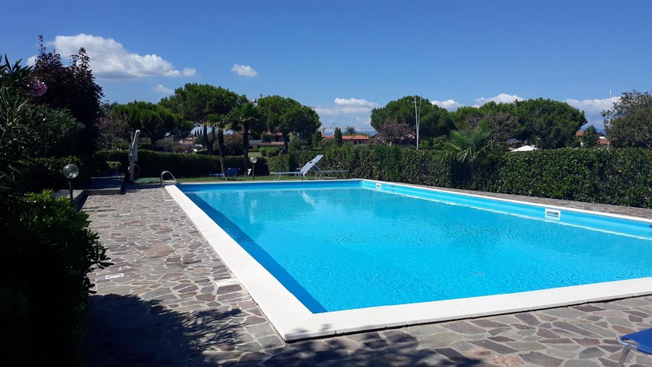 Azzurra Suite - Monolocale Con Piscina E Wifi Сирмионе Екстериор снимка